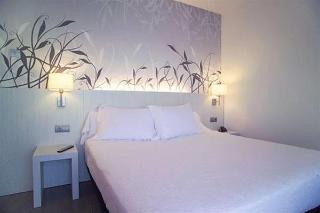 HOTEL MEDITERRANI