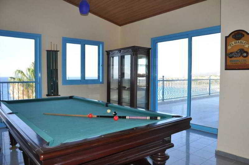 Sports and Entertainment
Sports and Entertainment
di Toyki's Bay Mavi Hotel