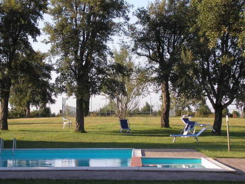 Pool
Pool
di Bosco Lazzeroni