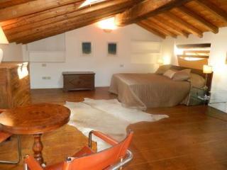 Room
Room
di B&B Al Viale Papa Giovanni