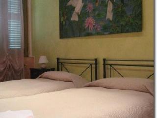 Room
Room
di B&B Al Viale Papa Giovanni