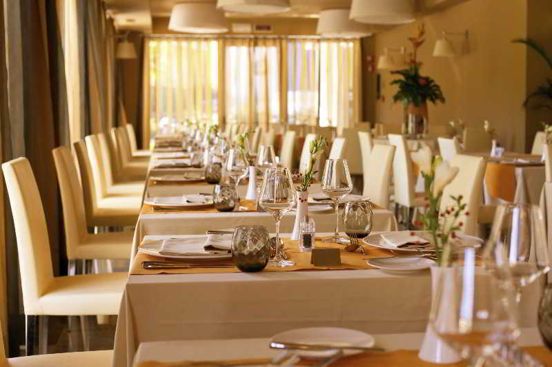 Restaurant
Restaurant
di Hotel Kristal Palace