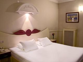 Room
Room
di Sema Hotel