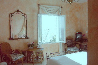 Room
Room
di Romantic Casa Lorenzina B&B