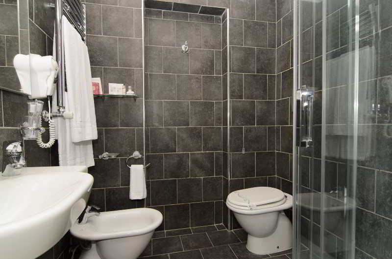 Room
Room
di Covo Degli Angioini