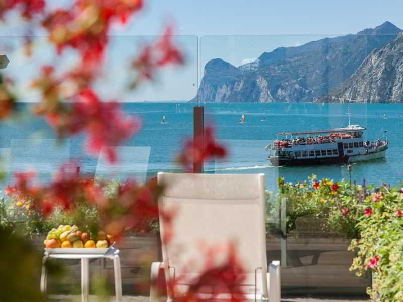 General view
General view
di Hotel Lago Di Garda