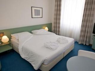 General view
General view
di Hotel Lago Di Garda