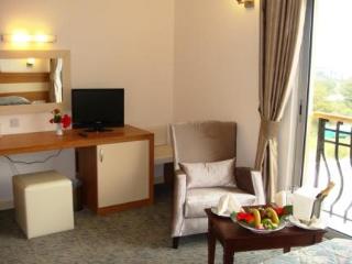 General view
General view
di Buyuk Anadolu Girne Hotel