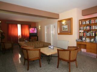 General view
General view
di Valana Hotel Apartments