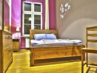 General view
General view
di Nathans Villa Hostel Warsaw