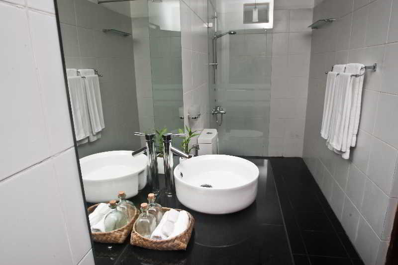 Room
Room
di Lavinia Villa