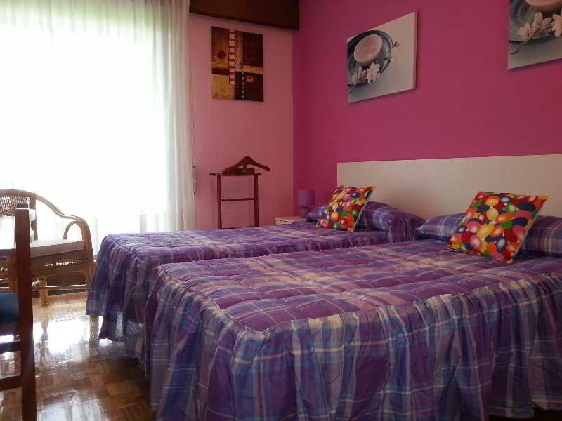 Room
Room
di Pension Meson del Barro