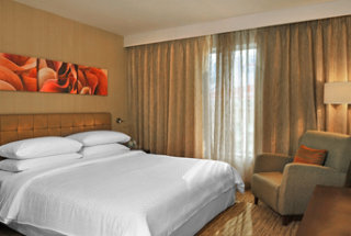 Room
Room
di Four Points by Sheraton Ahmedabad