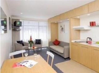 Room
Room
di Quest On Johnston