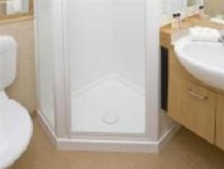 Room
Room
di Quest On Johnston