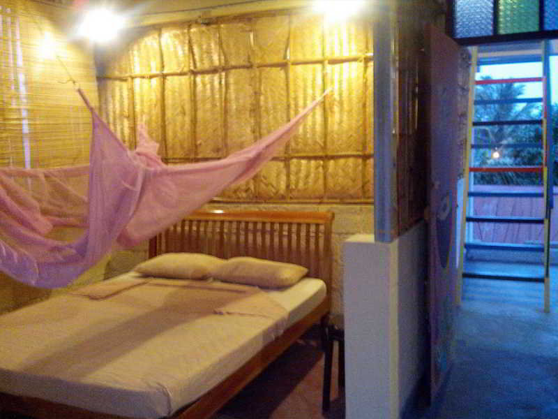 Room
Room
di Adams Wood House Cochin