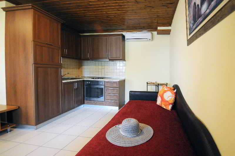 Room
Room
di Haus Platanos