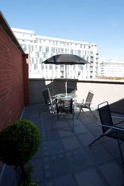 Terrace
Terrace
di DREAMHOUSE APARTMENTS MANCHESTER CITY WEST