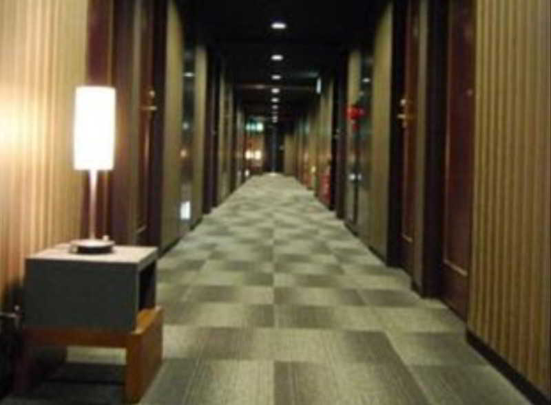Lobby
 di Hotel Livemax Hiratsuka-Ekimae