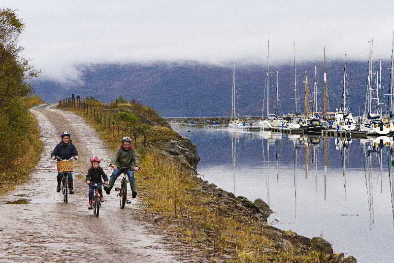 Sports and Entertainment
Sports and Entertainment
di Portavadie Loch Fyne Scotland