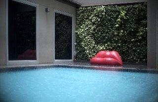 Pool
 di V Hotel Bencoolen