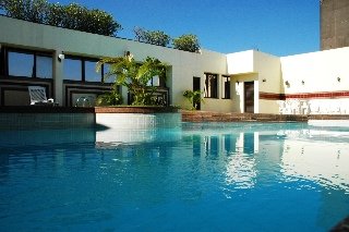 Pool
Pool
di Golden Tulip Adress