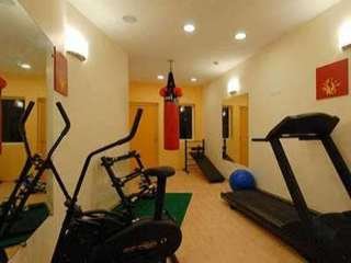 Sports and Entertainment
Sports and Entertainment
di Ginger Noida Sector 63