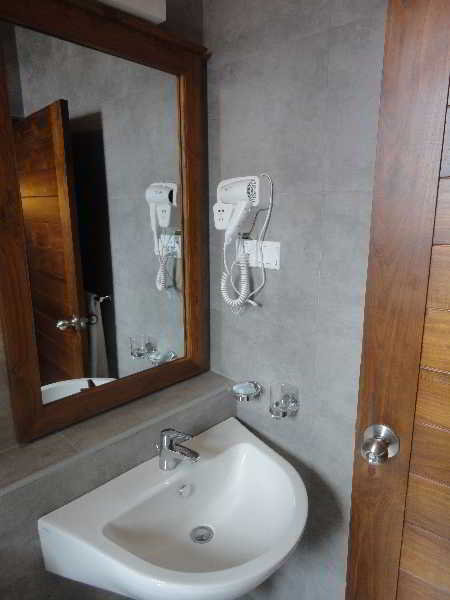 Room
Room
di Port View City Hotel