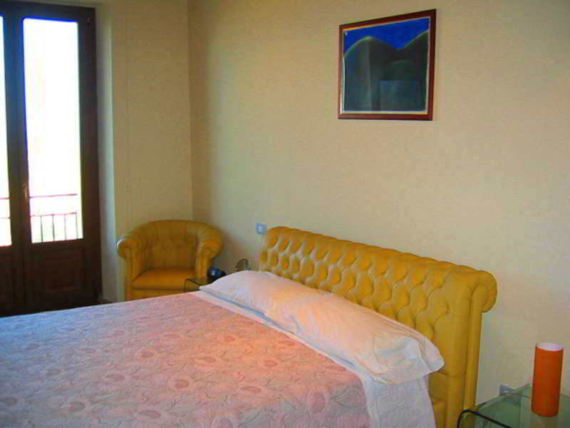 Room
Room
di Hotel Palazzo Castriota