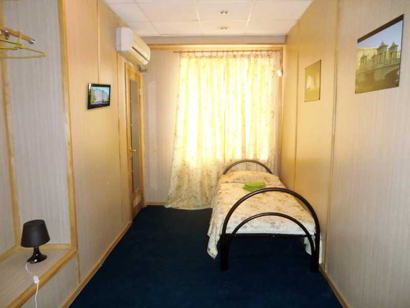 Room
Room
di Svarog Film Hotel