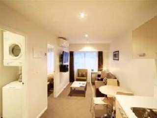 Room
Room
di Quest Albany