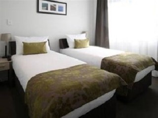 Room
Room
di Quest Albany