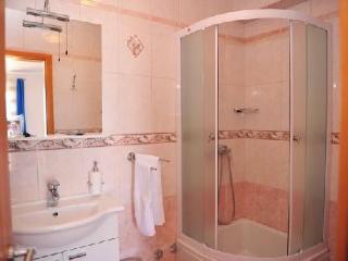 Room
Room
di Pansion Confort Bok