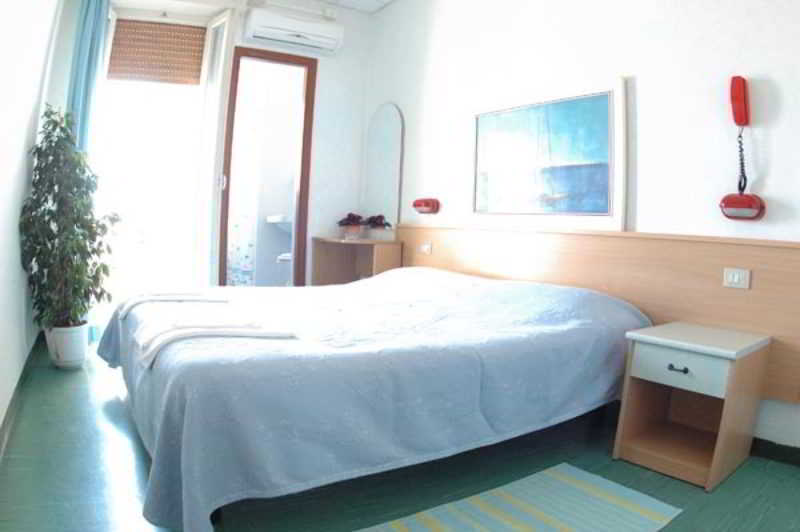 Room
Room
di Hotel Miramare