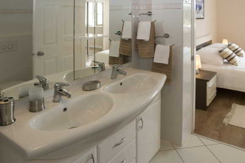 Room
Room
di Villa MORE