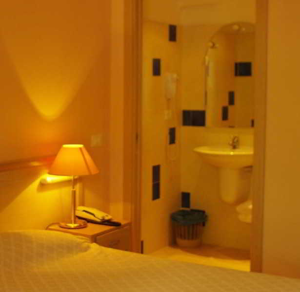 Room
Room
di Hotel Delle Rose