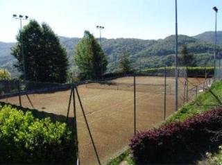 Sports and Entertainment
Sports and Entertainment
di Al Biancospino S.N.C