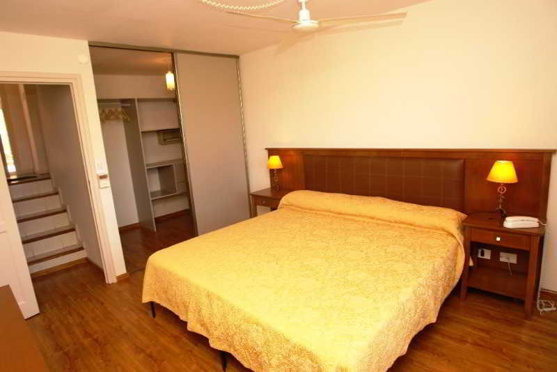 Room
Room
di Hotel Australis Rumel Resort and Spa de Mar