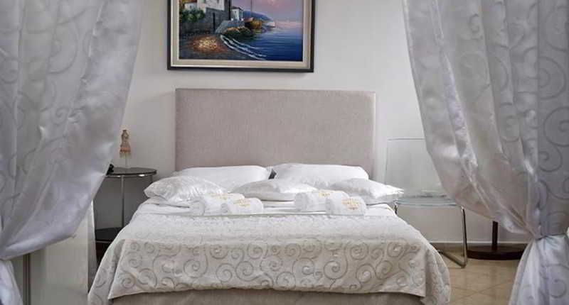 Room
Room
di Eden House Apartments and Suites