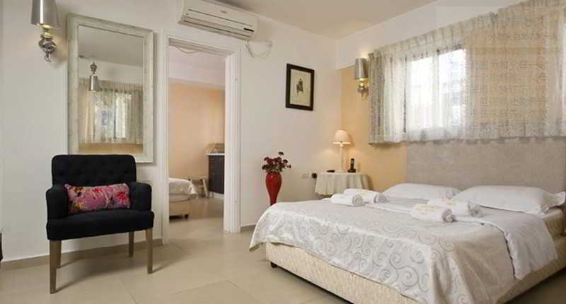Room
Room
di Eden House Apartments and Suites