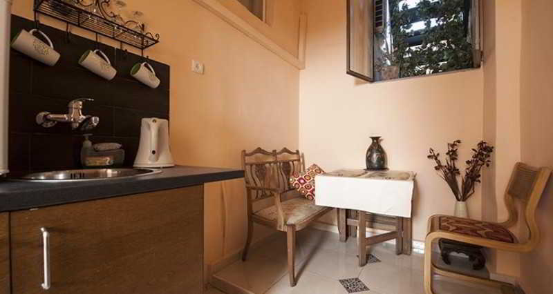 Room
Room
di Eden House Apartments and Suites