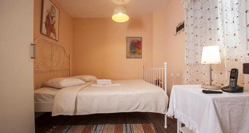 Room
Room
di Eden House Apartments and Suites