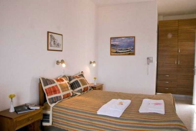 Room
Room
di Athina Apts & Studios