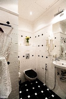 Room
Room
di Golden Triangle Hotel