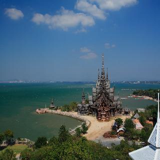 General view
 di Centara Grand Modus Resort Pattaya