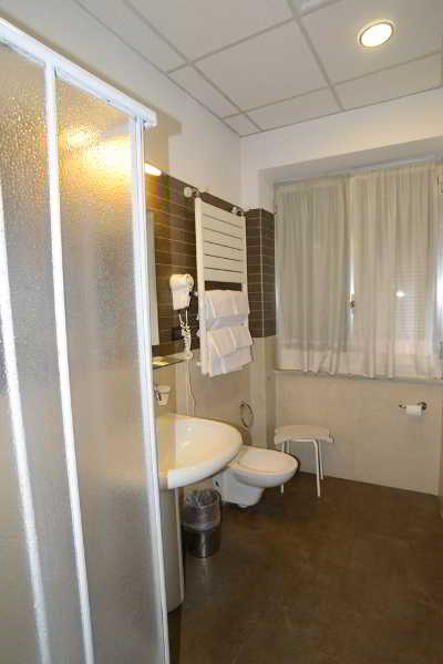 Room
Room
di MSN Hotel Galles Genova