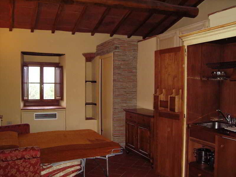 Room
Room
di Borgo Antico Hotel Fattoria Di Casalbosco