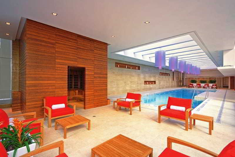 Pool
 di Shangri-La Hotel Toronto