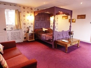 Room
Room
di The Mill Forge