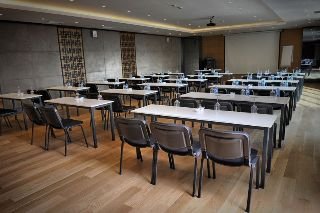 Conferences
Conferences
di Wes Hotel